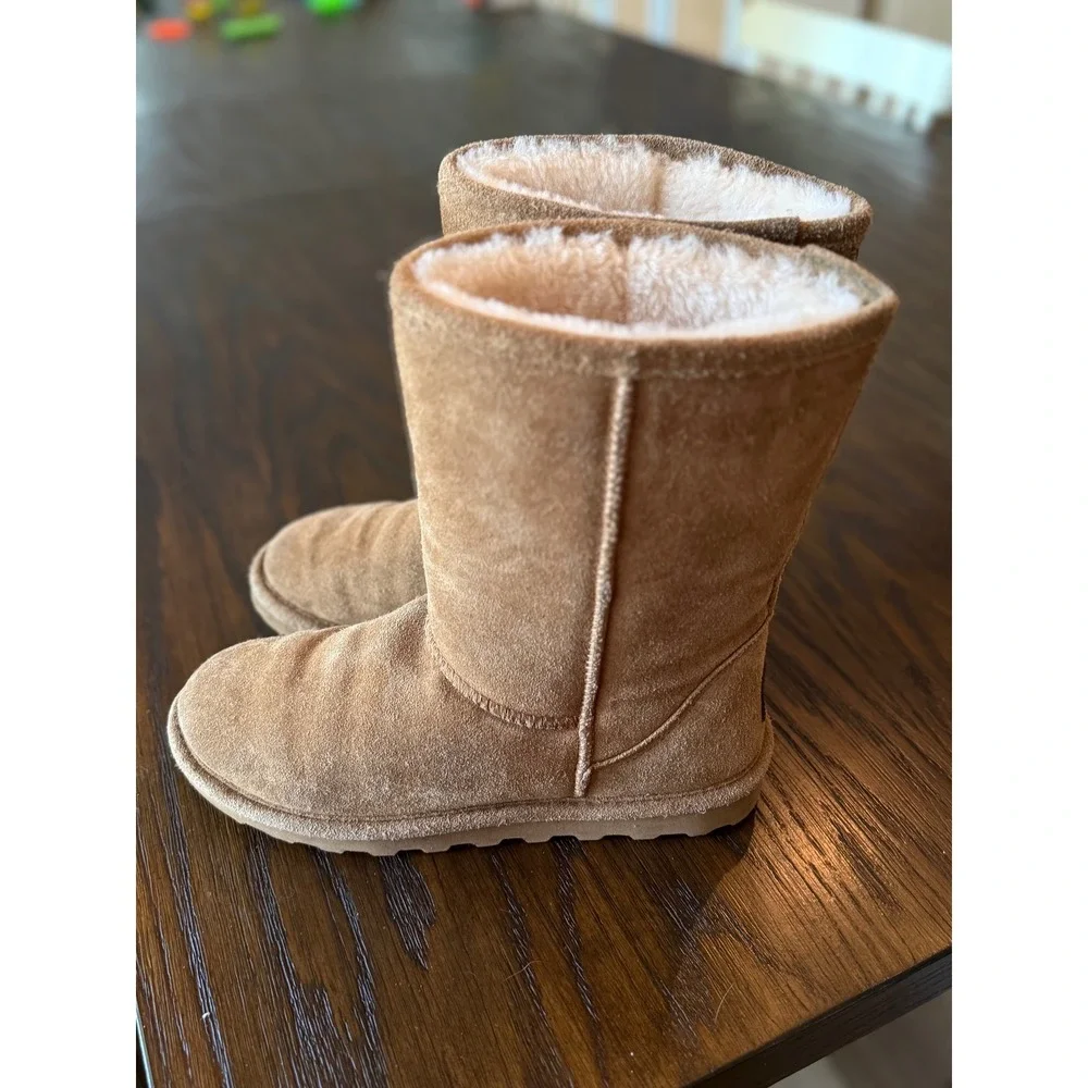 BearPaw elle short